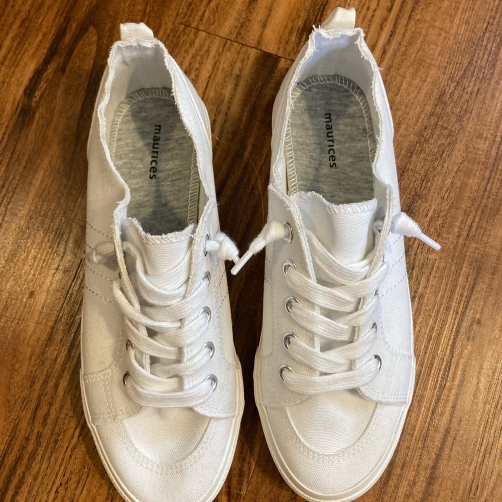 Size 9.5 Maurice’s shoes